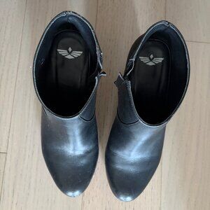 Fortress of Inca Adriana Coco Genuine Leather Booties